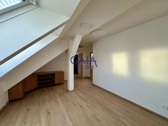 Foto nemovitosti 25H182BO č. 2